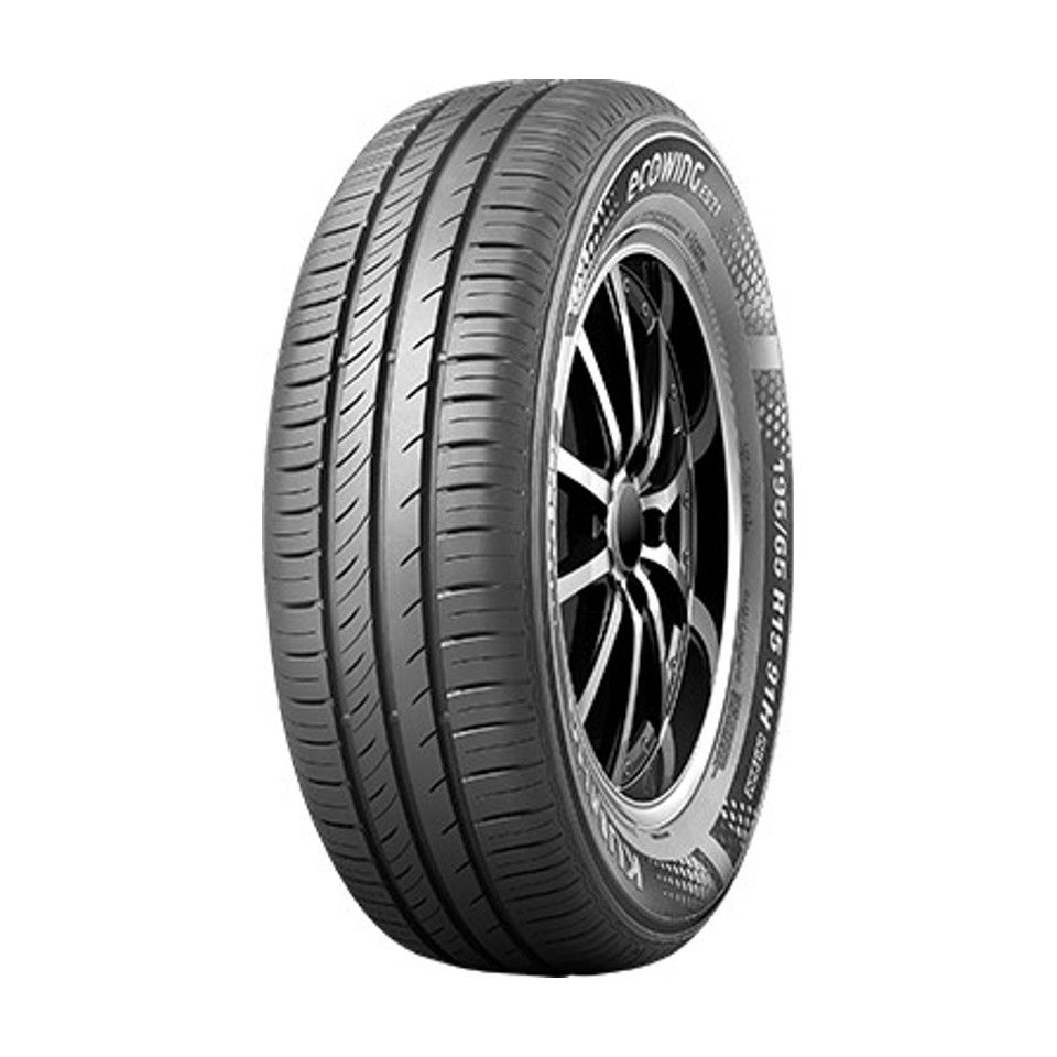 Kumho  215/65/15  H 96 ES-31   старше 3-х лет